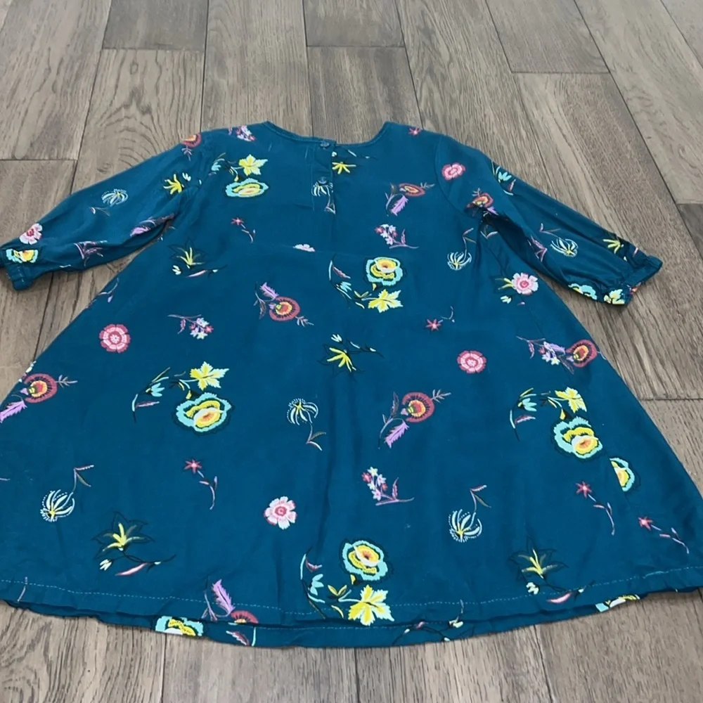 NWOT Old Navy three-quarter length sleeve flowey floral pleated style dress